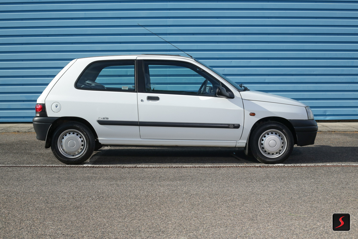 Renault Clio Oasis 03